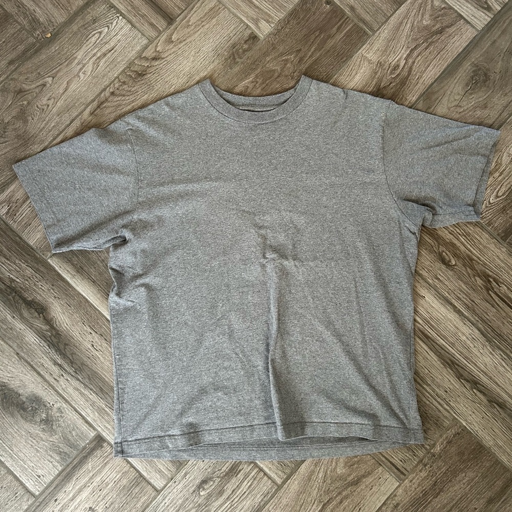 Everlane | The Premium-Weight Relaxed Crew Tee View 4